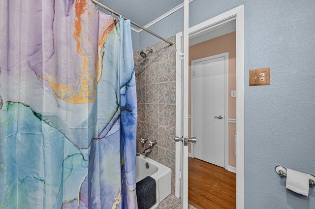 1800 Pecan Park Drive, Arlington, TX 76012