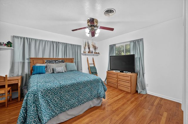 1800 Pecan Park Drive, Arlington, TX 76012