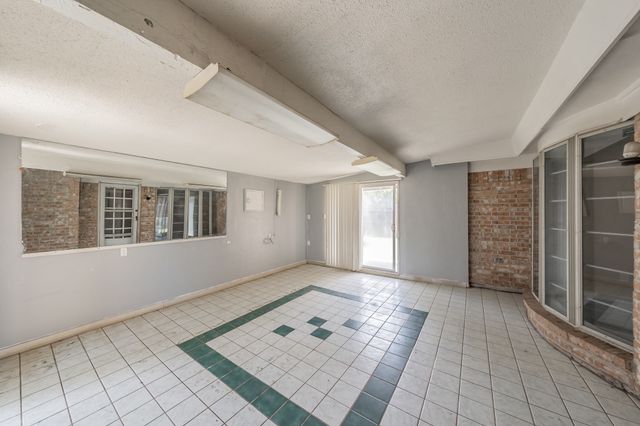 2863 Hitson Lane, Fort Worth, TX 76112