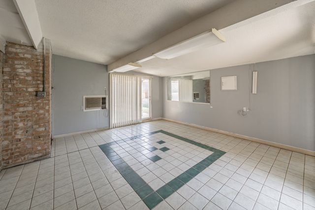 2863 Hitson Lane, Fort Worth, TX 76112