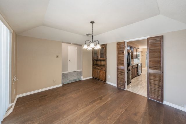2863 Hitson Lane, Fort Worth, TX 76112