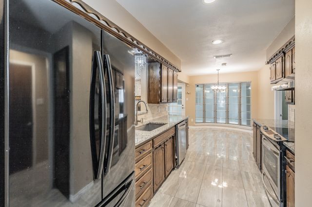 2863 Hitson Lane, Fort Worth, TX 76112