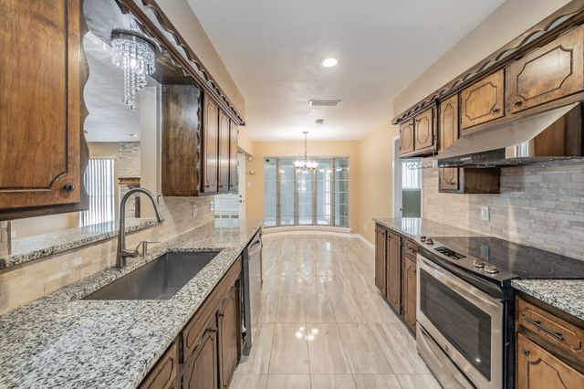 2863 Hitson Lane, Fort Worth, TX 76112