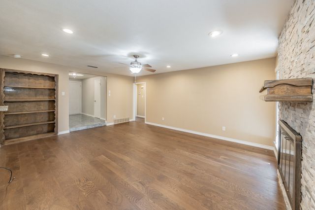 2863 Hitson Lane, Fort Worth, TX 76112
