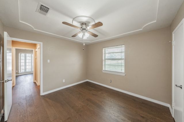 2863 Hitson Lane, Fort Worth, TX 76112