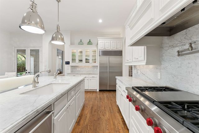 6007 Stefani Drive, Dallas, TX 75225