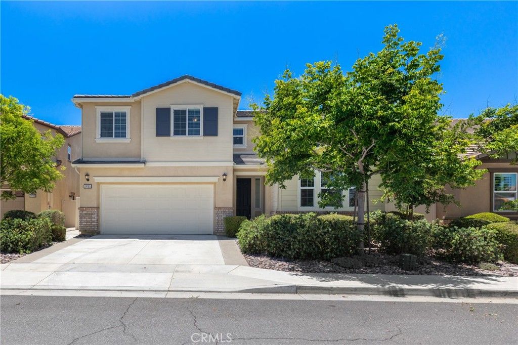 Image 1 of property listing at 24185 Chestnut Oak Street, Murrieta, CA 92562