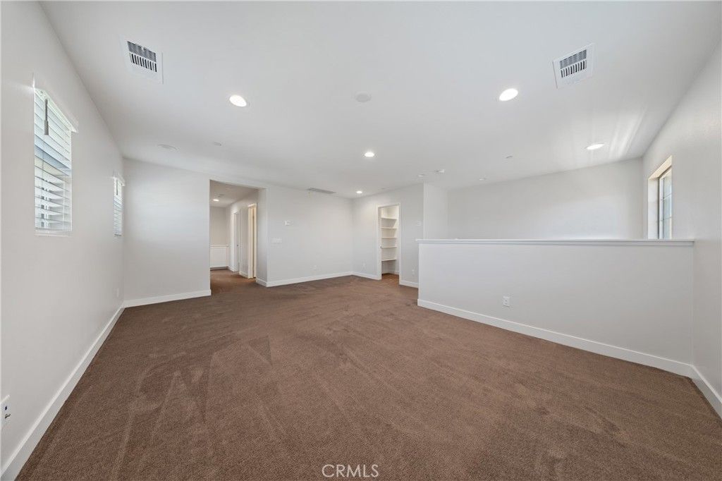 Image 24 of property listing at 24185 Chestnut Oak Street, Murrieta, CA 92562