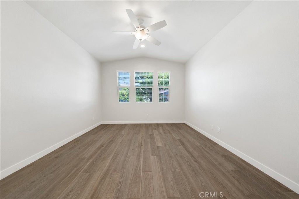 Image 6 of property listing at 24185 Chestnut Oak Street, Murrieta, CA 92562