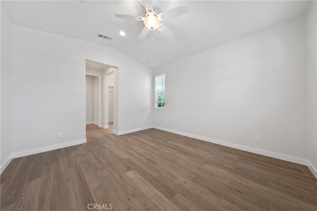 Image 7 of property listing at 24185 Chestnut Oak Street, Murrieta, CA 92562