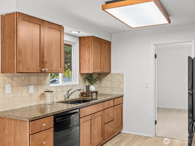 20631 120th Avenue SE, Kent, WA 98031