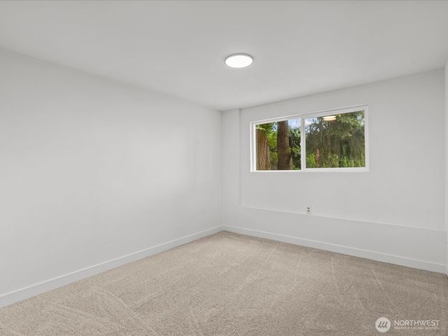 20631 120th Avenue SE, Kent, WA 98031