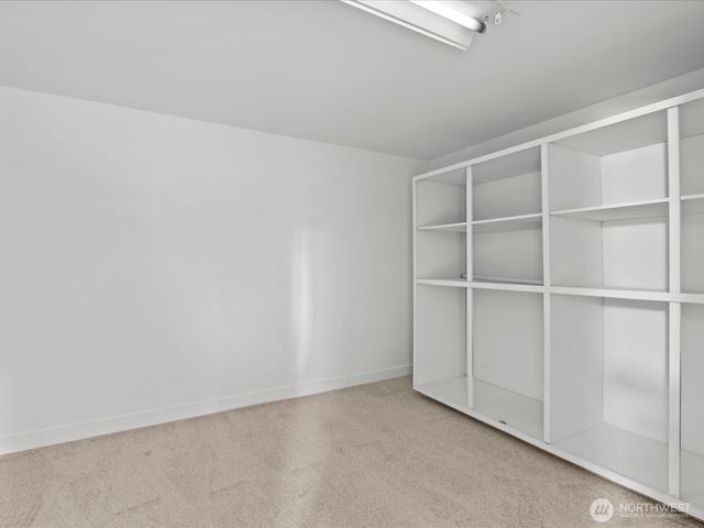 20631 120th Avenue SE, Kent, WA 98031