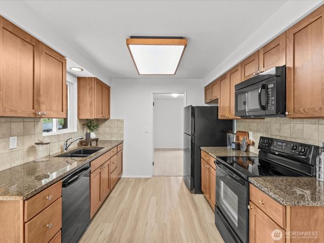 20631 120th Avenue SE, Kent, WA 98031