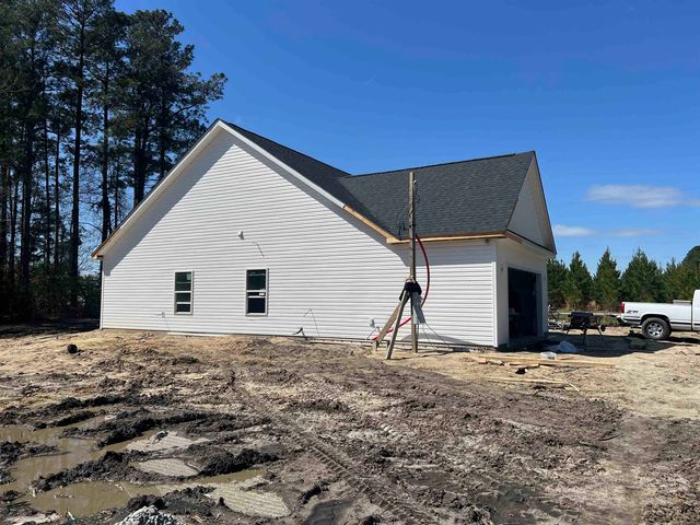 8267 Kerl Rd., Conway, SC 29526