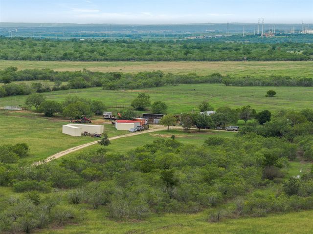 1190 Dickerson RD, Lockhart, TX 78644