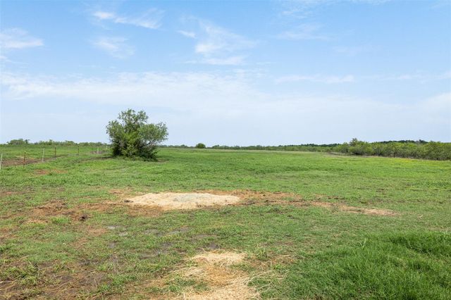 1190 Dickerson RD, Lockhart, TX 78644