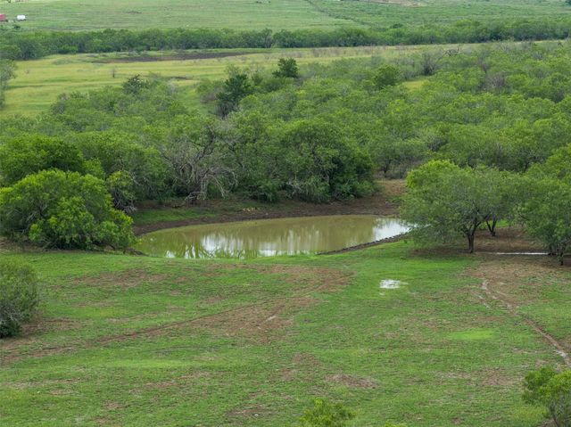 1190 Dickerson RD, Lockhart, TX 78644