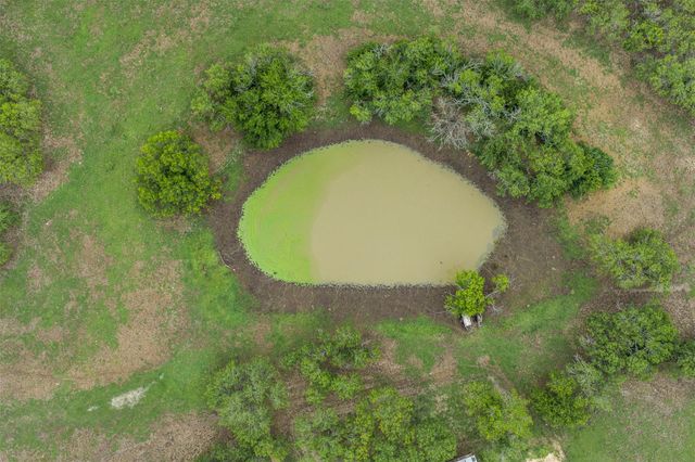 1190 Dickerson RD, Lockhart, TX 78644
