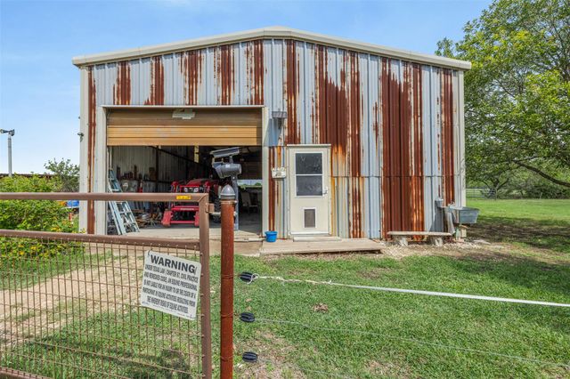 1190 Dickerson RD, Lockhart, TX 78644