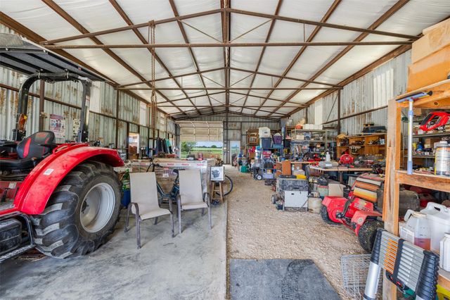 1190 Dickerson RD, Lockhart, TX 78644