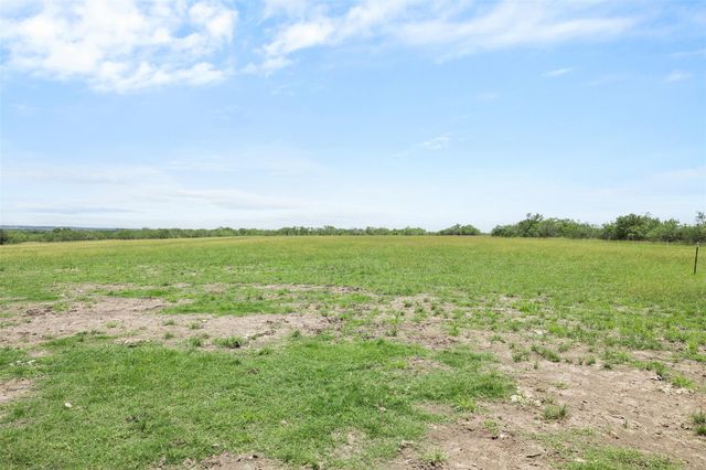 1190 Dickerson RD, Lockhart, TX 78644