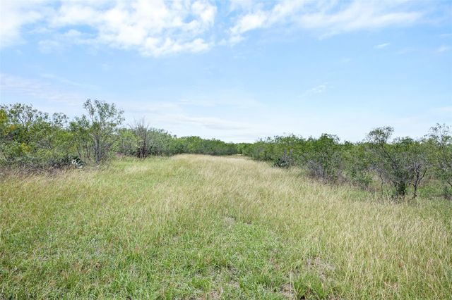 1190 Dickerson RD, Lockhart, TX 78644