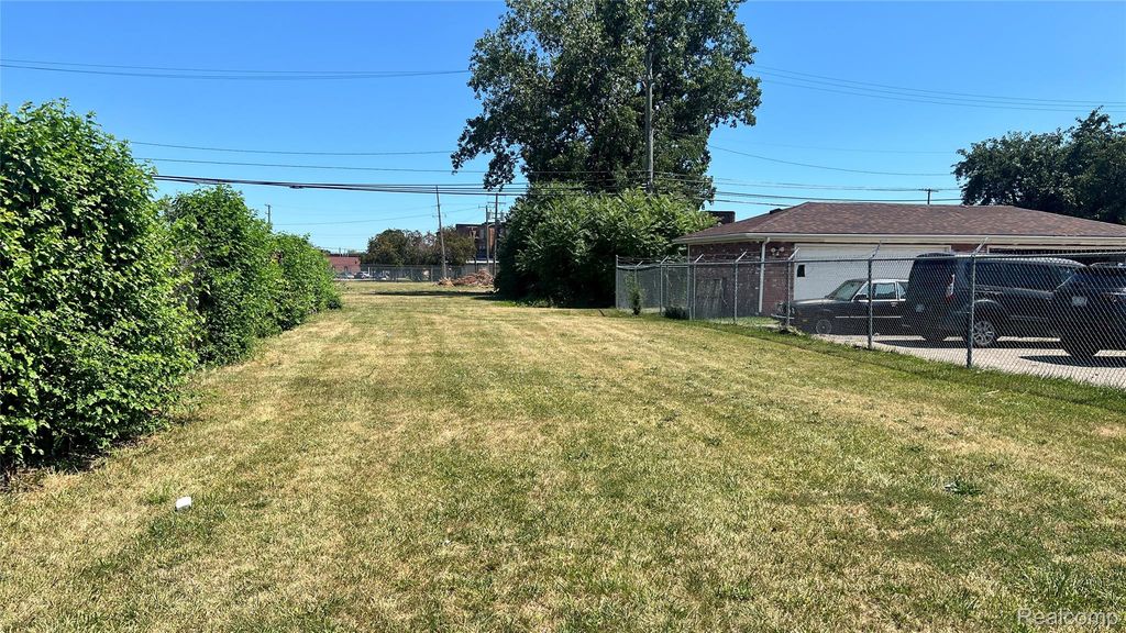 2828 Saint Aubin Street, Detroit, MI 48207