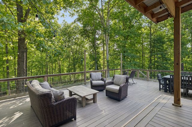 6045 Carter Ln, Franklin, TN 37064