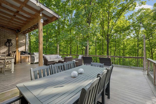6045 Carter Ln, Franklin, TN 37064
