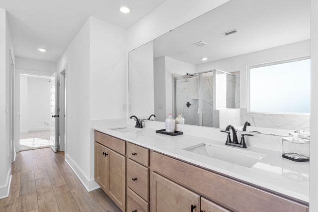 281 Meadowlawn Street, Freeport, FL 32439