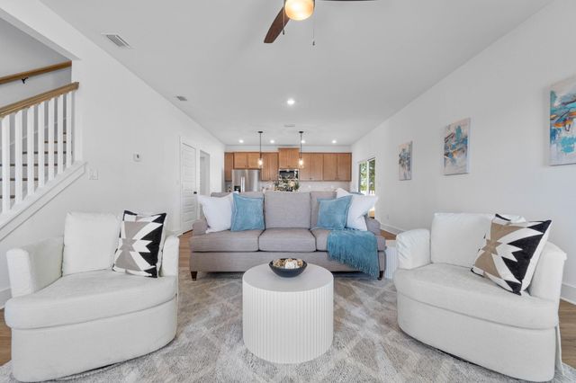 281 Meadowlawn Street, Freeport, FL 32439