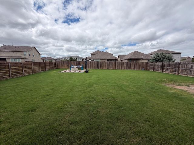 1308 Knowles DR, Hutto, TX 78634