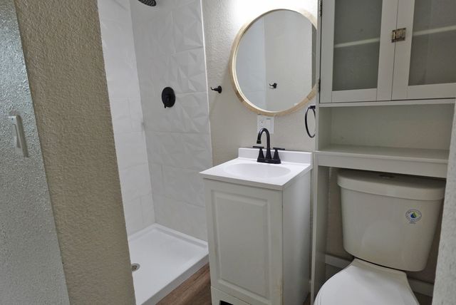 433 W Hampton Avenue, De Leon, TX 76444