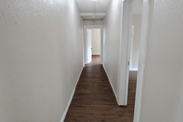433 W Hampton Avenue, De Leon, TX 76444