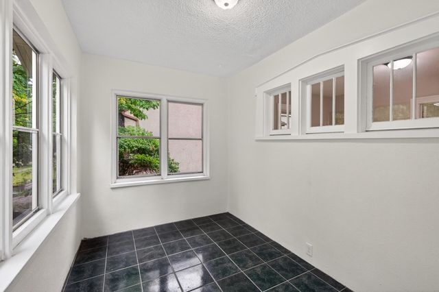 3726 Thomas Avenue N, Minneapolis, MN 55412