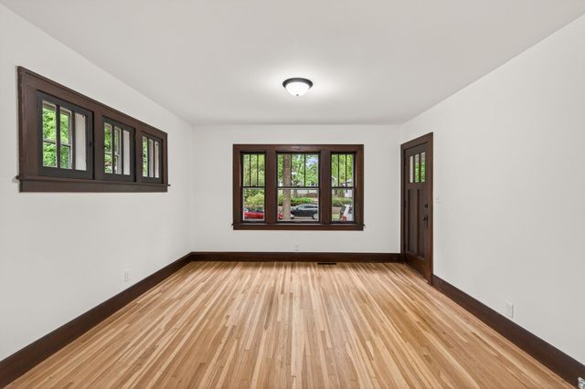 3726 Thomas Avenue N, Minneapolis, MN 55412