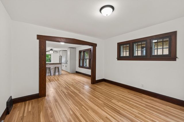 3726 Thomas Avenue N, Minneapolis, MN 55412