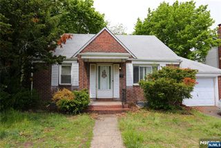 69 Taggart Way, Saddle Brook, NJ 07663
