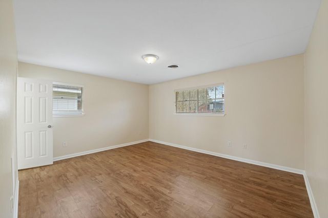 2414 Bayou Drive, League City, TX 77573