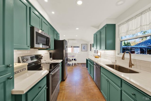 1308 Empire St, Fairfield, CA 94533