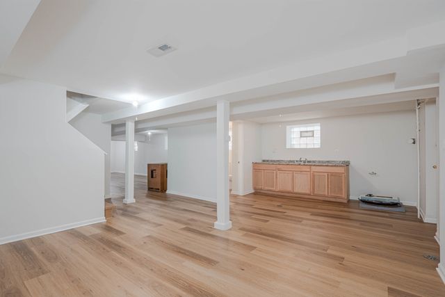 8137 S Loomis Boulevard, Chicago, IL 60620