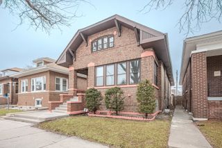 8137 S Loomis Boulevard, Chicago, IL 60620