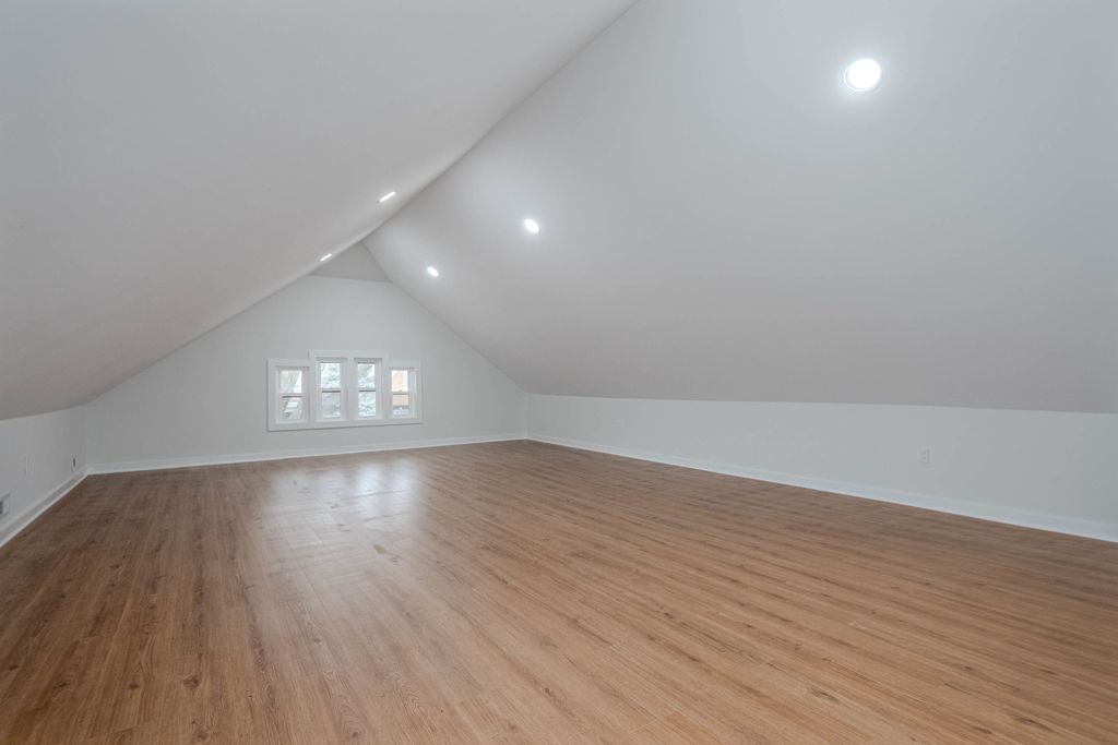 Image 14 of property listing at 8137 S Loomis Boulevard, Chicago, IL 60620
