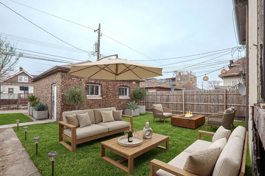 Image 25 of property listing at 8137 S Loomis Boulevard, Chicago, IL 60620