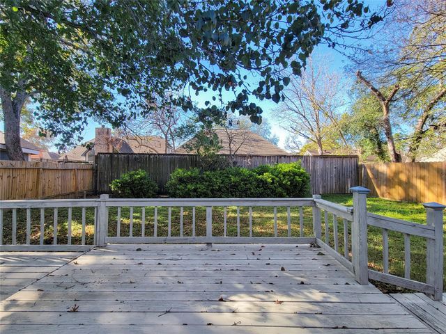 6215 Francis Marion Drive, Houston, TX 77091