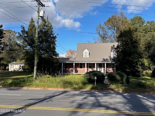 570 W Main Street, Wallace, NC 28466