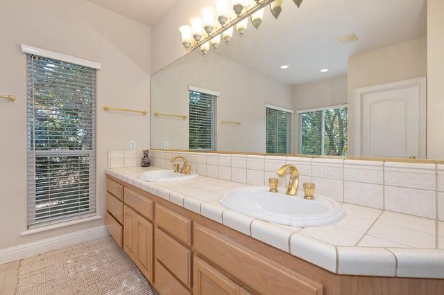 4310 Rolling Oaks Dr, Granite Bay, CA 95746