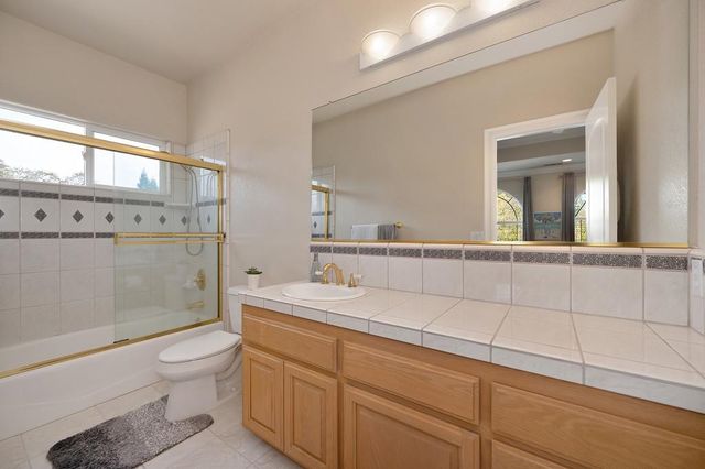 4310 Rolling Oaks Dr, Granite Bay, CA 95746