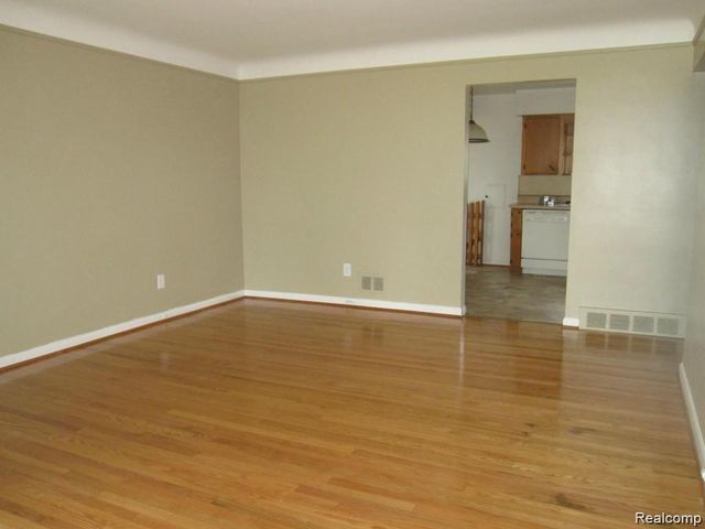 24705 Eton Avenue, Dearborn Heights, MI 48125